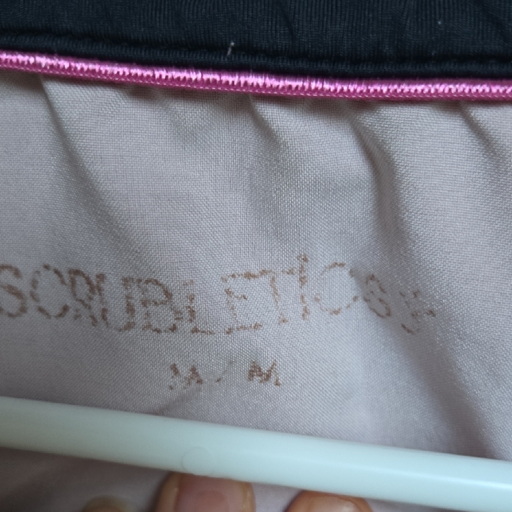 Scrubletics Gradient Pink and Black V-Neck Women's Scrub Shirt Short Sleeve M - Picture 4 of 4